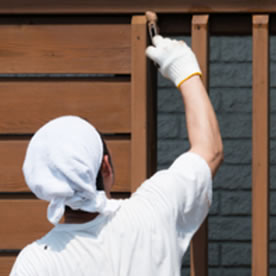 外壁塗装、屋根塗装、室内塗装などの各種塗装工事も承っております。